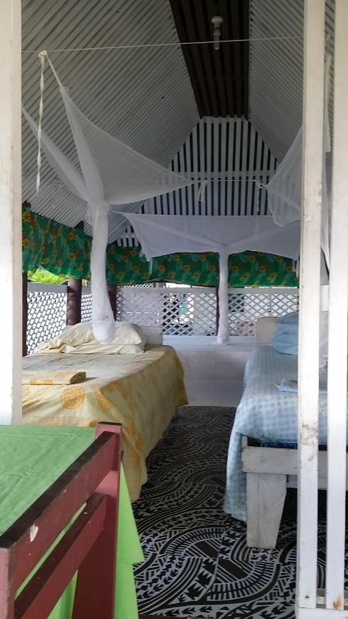 Vacation Beach Fales Hotel Manase Kültér fotó
